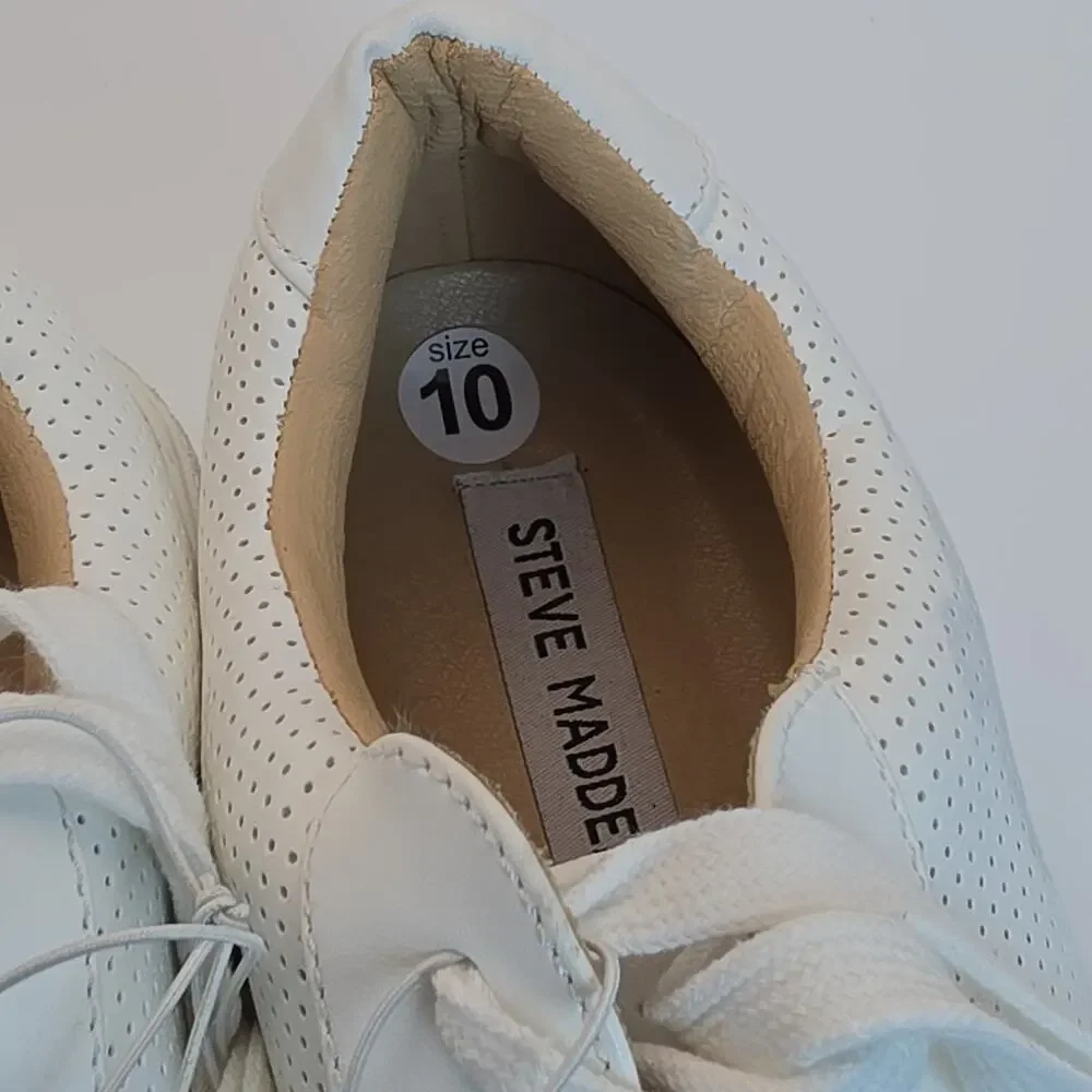 Steve Madden Toliver Women's Size 10 White Perforated Platform Sneakers Leather